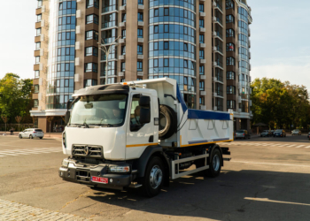 Самосвал СВ R RENAULT D18