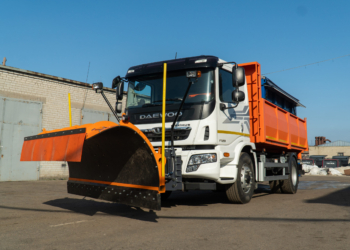 Автомобіль для зимового утримання доріг МД 1802