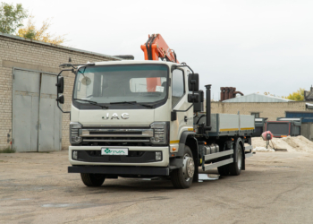 Бортовий автомобіль BB K JAC N120 з КМУ STZ-4A