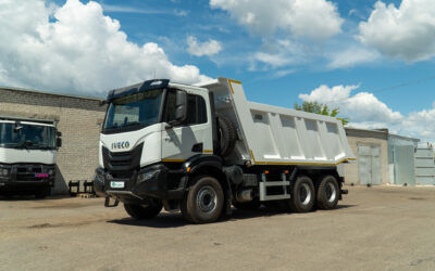 Завод спецтехники VIVA представил самосвал VIVA CB R IVECO AD380T для интенсивной работы с тяжелыми материалами